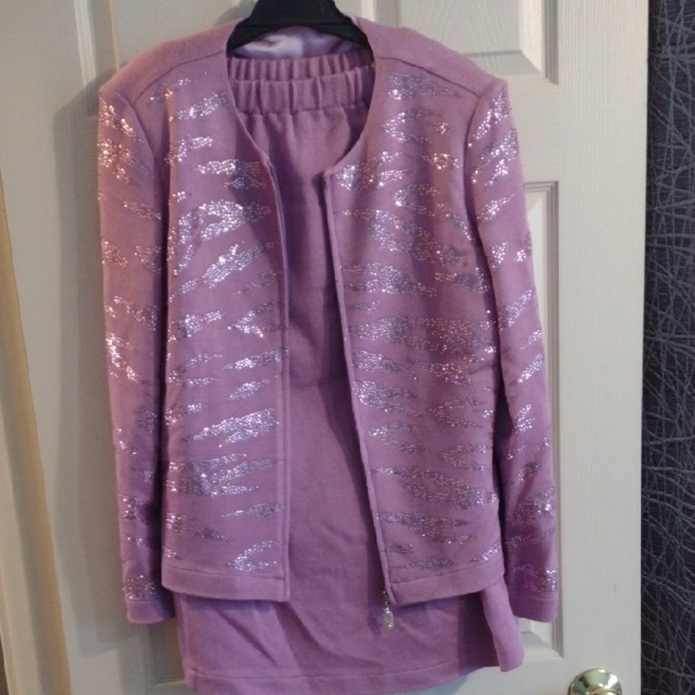 Elegant Pink Sequin Women's Jacket and Skirt